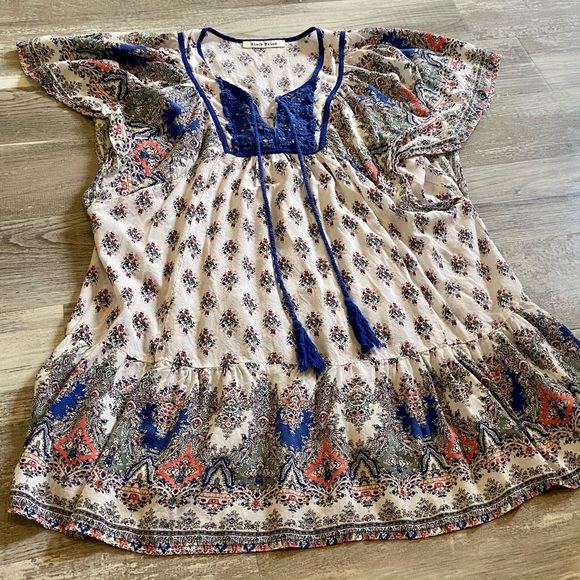 Womens flowy peasant blouse with flutter sleeves - Picture 7 of 9